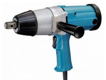 Шурупокрут електричний Makita 6906